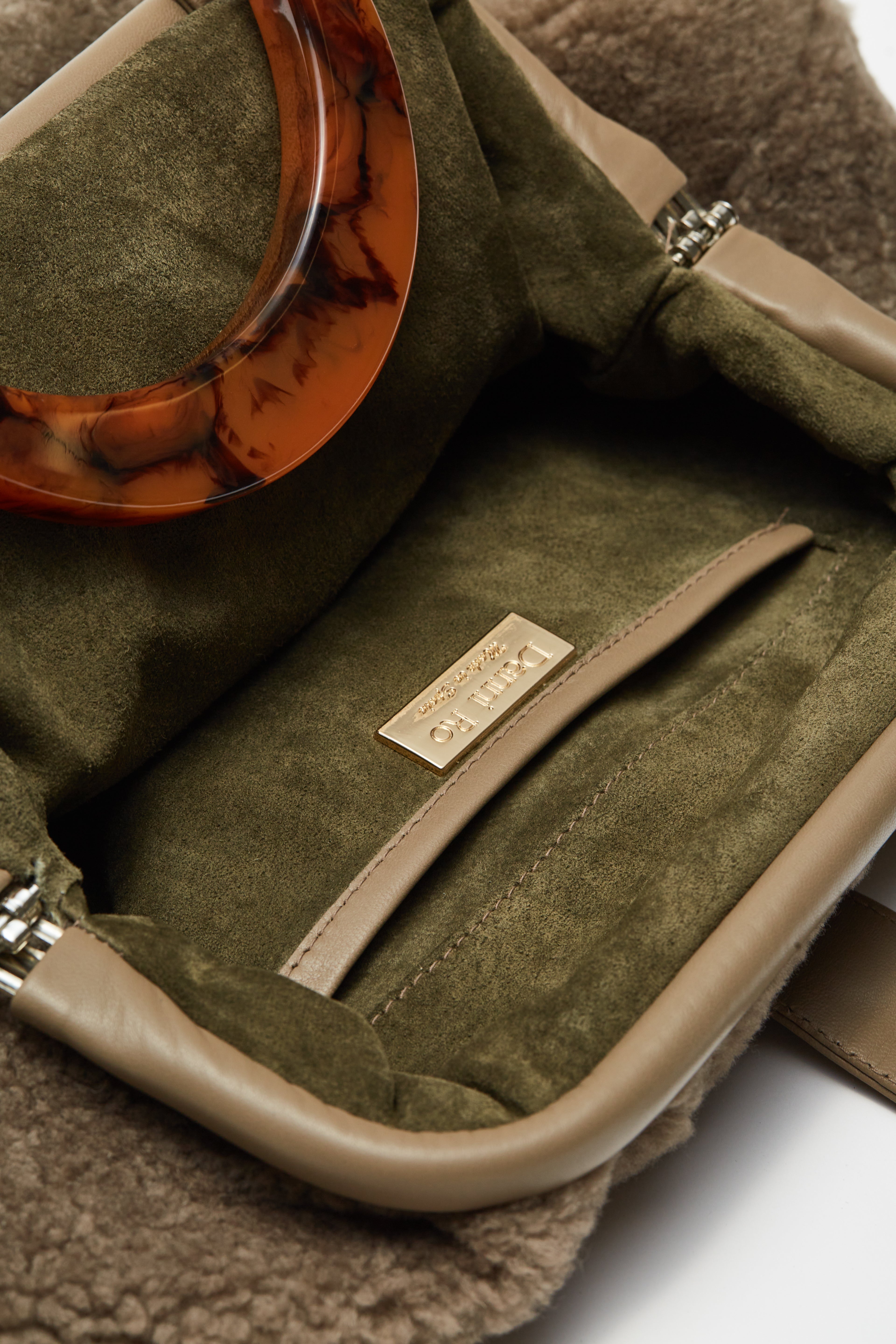 Cargar imagen en el visor de la galería, Niza Clutch - Grey Taupe
