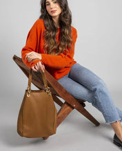 Load image into Gallery viewer, June Bag Bambú Piel Camel
